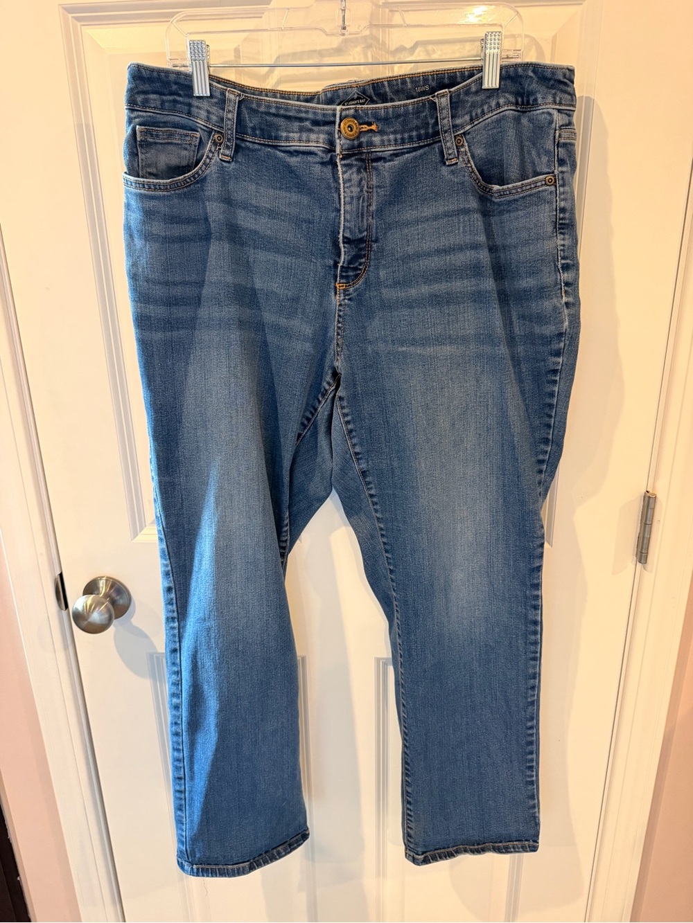 St. John’s Bay Straight Leg Blue Jeans Size 18 W Short